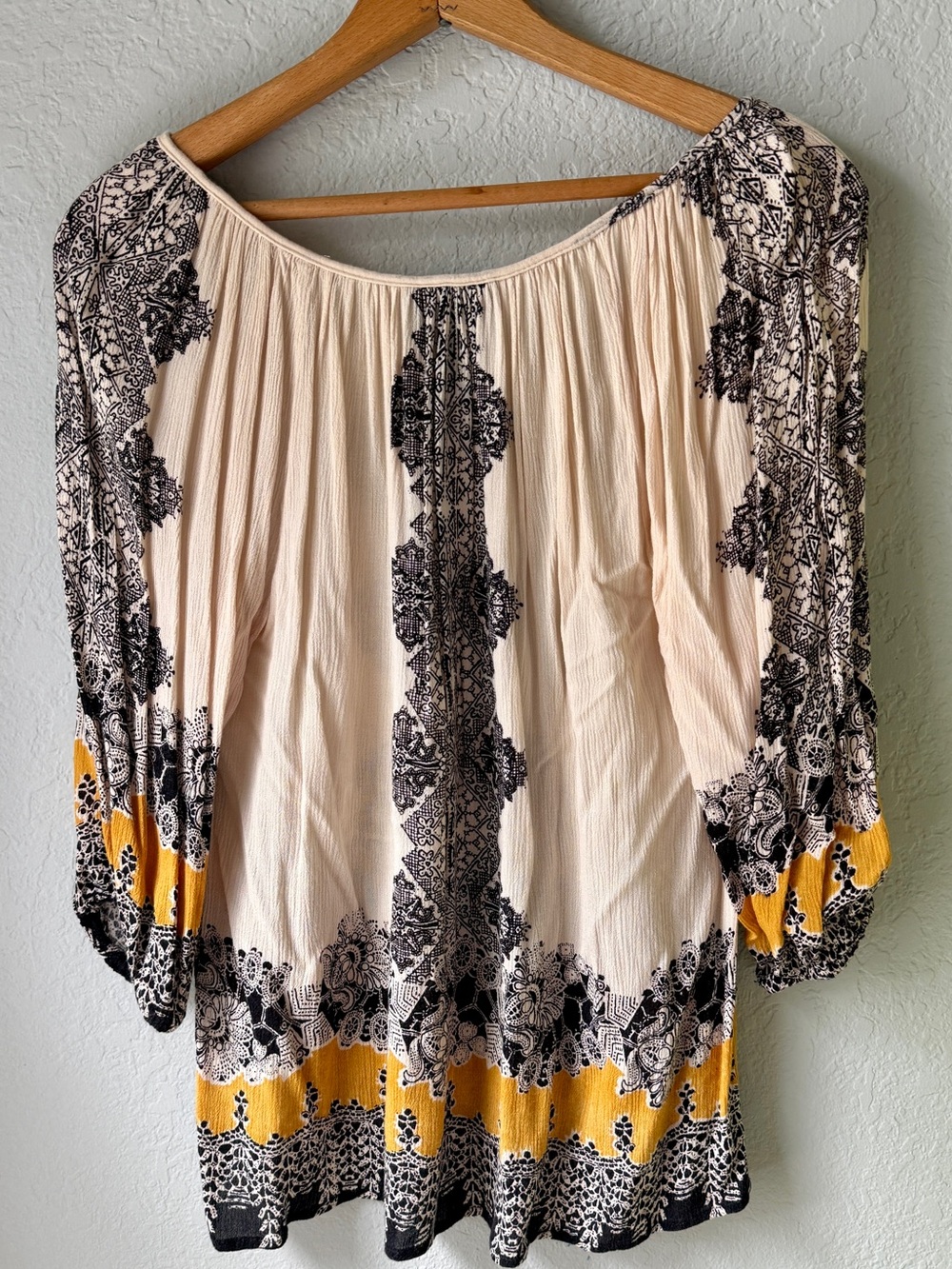 Angie Boho Geometric festivalTunic Blouse Cream Mustard Yellow Black size Small - Picture 2 of 5